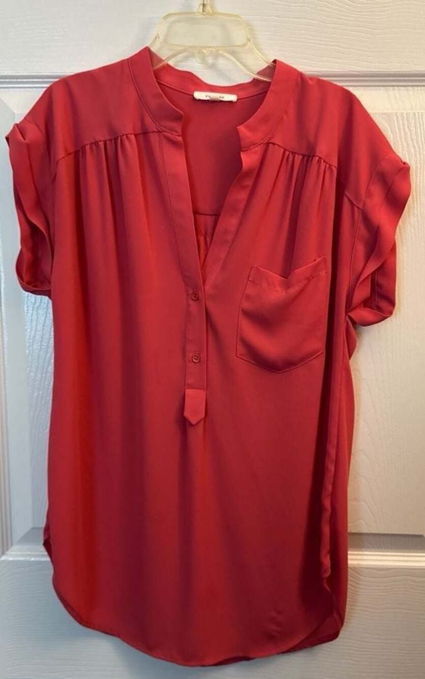Pleione Coral Short Sleeve Split Neck Henley Blouse Size XS